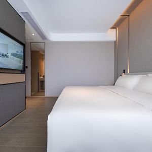 Elegant Queen Room